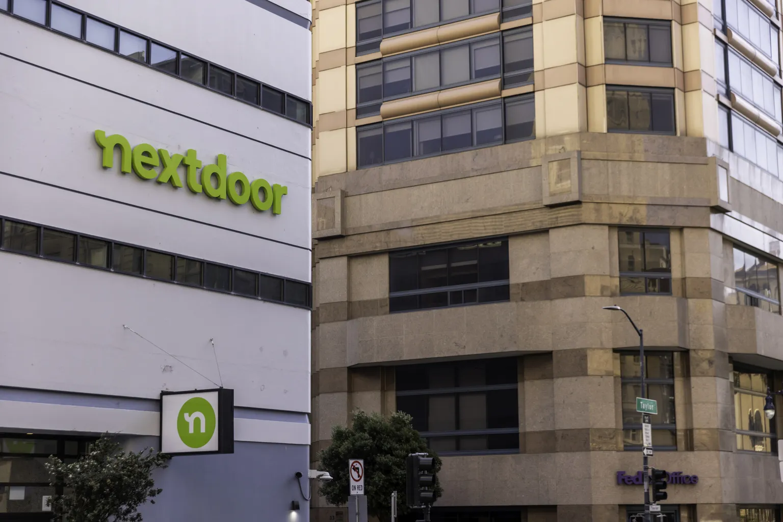 Nextdoor:估值与执行风险分析